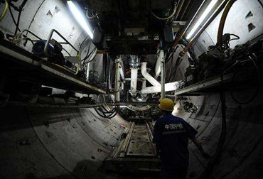 伺服行星斜齿减速机使用地铁隧道盾构